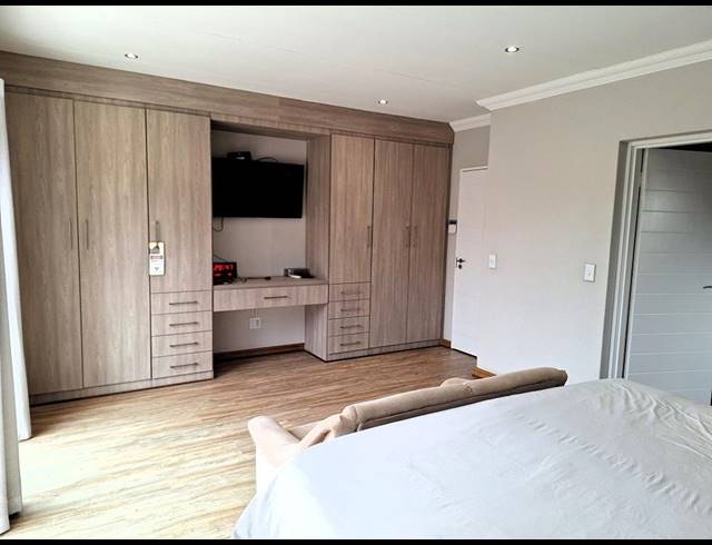 3 BEDROOM DUPLEX FOR SALE IN BRACKENHURST